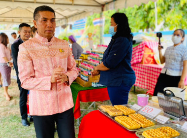 สหกรณ์จังหวัดชัยภูมิร่วมเปิดกิจกรรมจำหน่ายสินค้าโครงการ&quot;ตลาดนัดพาณิชย์จังหวัดชัยภูมิ&quot; ประจำปี 2566 ... พารามิเตอร์รูปภาพ 3