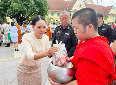 สหกรณ์จังหวัดชัยภูมิ เข้าร่วมพิธีทำบุญตักบาตร ... พารามิเตอร์รูปภาพ 5
